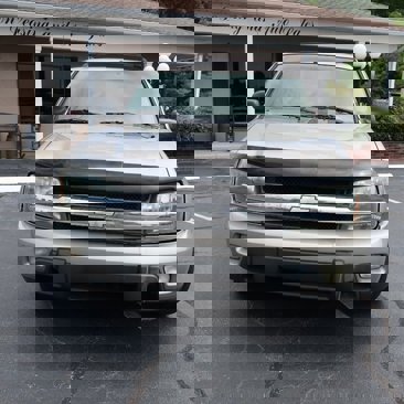 Used 2002 Chevrolet TrailBlazer LT image 2