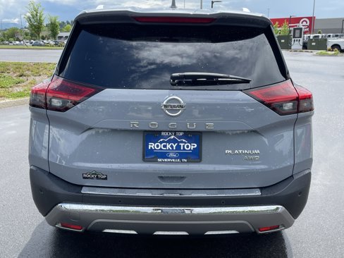 Used 2021 Nissan Rogue Platinum image 6