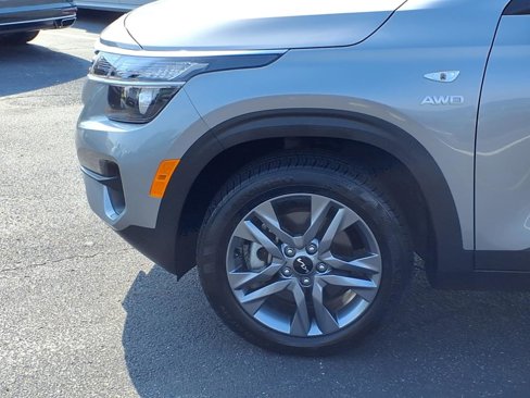 Used 2023 Kia Seltos LX image 21
