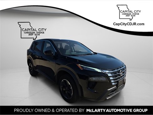 Used 2024 Nissan Rogue SV image 1