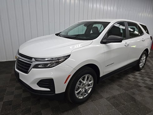 Used 2022 Chevrolet Equinox LS image 8
