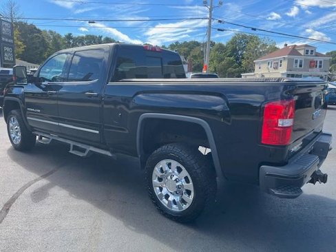 Used 2017 GMC Sierra 2500 Denali image 4