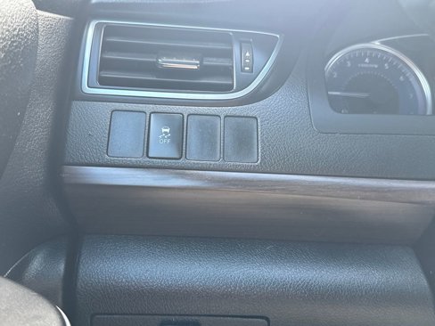 Used 2016 Toyota Camry LE image 28