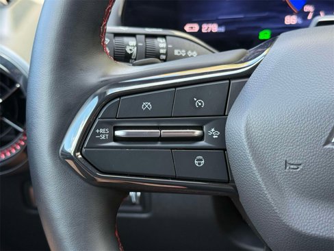 Used 2024 Chevrolet Equinox EV RS image 31