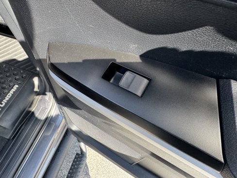 Used 2017 Toyota Tundra SR5 image 33