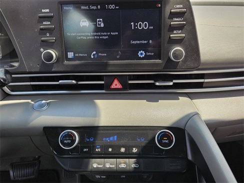 Used 2021 Hyundai Elantra SEL image 18