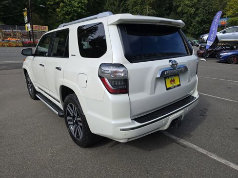 Used 2018 Toyota 4Runner SR5 image 4