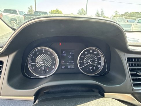 Used 2019 Hyundai Elantra SE w/ Cargo Package image 10