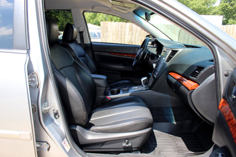 Used 2011 Subaru Outback 2.5i Limited image 36