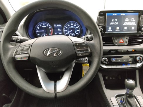 Used 2018 Hyundai Elantra GT image 22