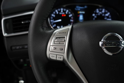 Used 2015 Nissan Rogue SL w/ SL Premium Package image 19