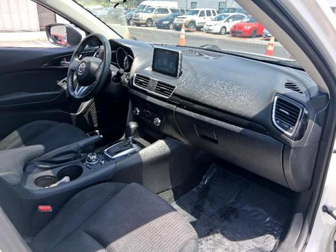 Used 2015 MAZDA MAZDA3 i Touring w/ Technology Package image 18