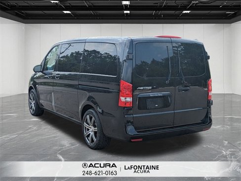 Used 2018 Mercedes-Benz Metris Passenger image 3