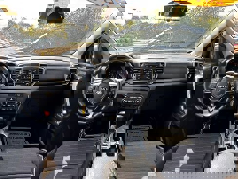 Used 2018 Kia Sportage LX image 13