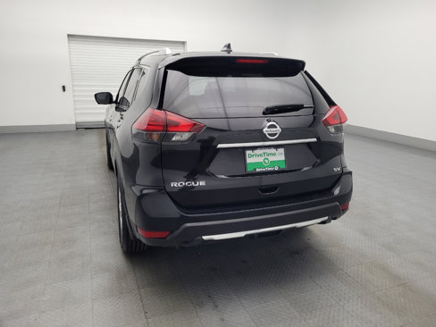 Used 2017 Nissan Rogue SV w/ SV Premium Package image 6