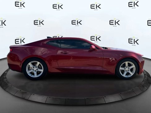 Used 2017 Chevrolet Camaro LT image 2
