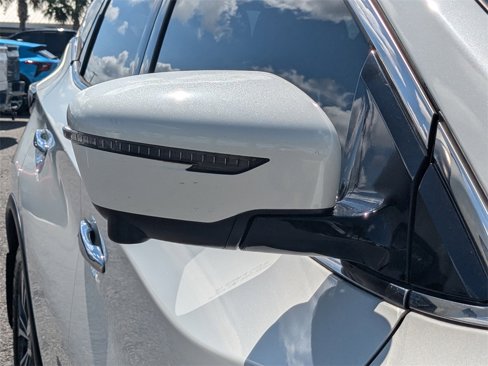 Used 2019 Nissan Murano SV w/ Premium Package image 13