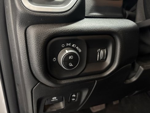 Used 2020 RAM 1500 Big Horn image 9