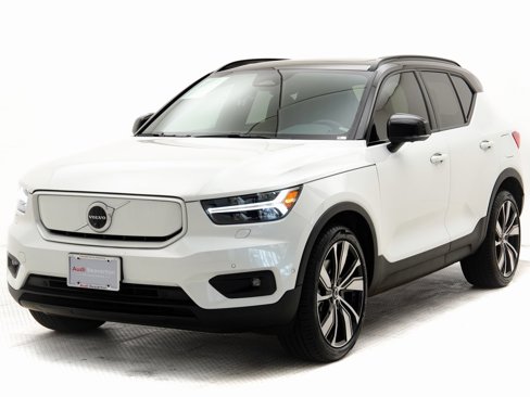 Used 2022 Volvo XC40 P8 Recharge Plus image 29