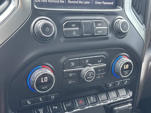Used 2022 Chevrolet Silverado 2500 LTZ w/ LTZ Convenience Package image 28