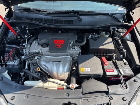 Used 2017 Toyota Camry SE image 9