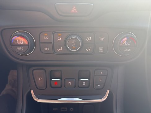 Used 2019 GMC Terrain SLE w/ Driver Convenience Package image 26