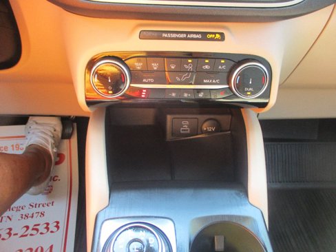 Used 2022 Ford Escape SEL image 10