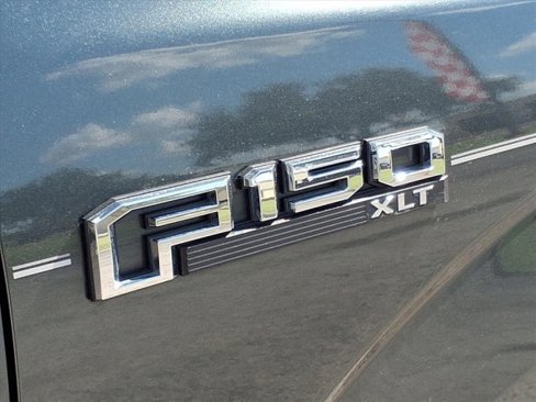 Used 2018 Ford F150 XLT image 3