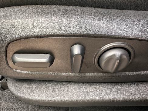 Used 2020 Chevrolet Equinox Premier image 16