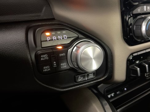 Used 2019 RAM 1500 Laramie w/ Sport Appearance Package image 17