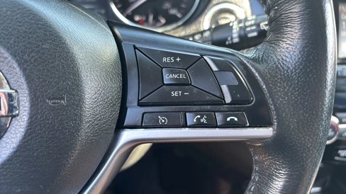 Used 2017 Nissan Rogue SV w/ SV Family Package image 48