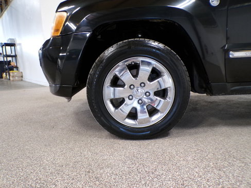 Used 2009 Jeep Grand Cherokee Limited image 9