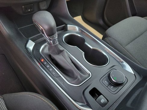 Used 2021 Chevrolet Traverse LS image 13