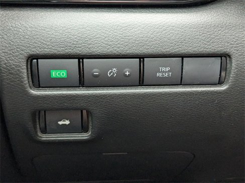 Used 2022 Nissan Sentra SV image 18