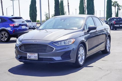 Used 2020 Ford Fusion SE image 4