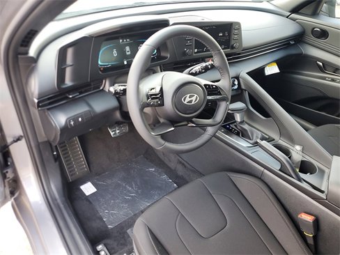 New 2025 Hyundai Elantra Sport image 14