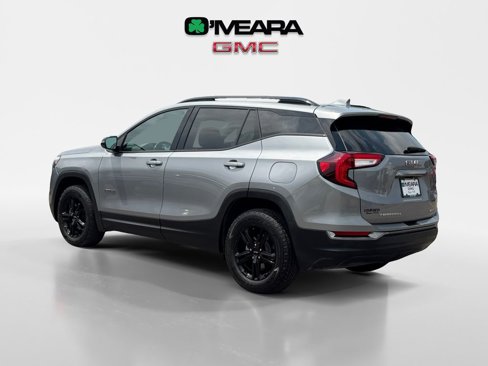 Used 2023 GMC Terrain AT4 image 3