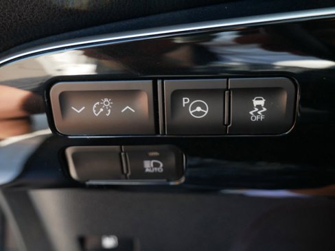 Used 2019 Toyota Prius XLE image 29