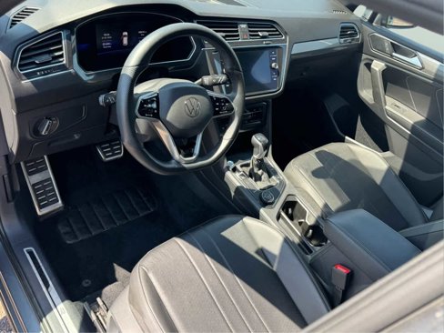 Certified 2022 Volkswagen Tiguan SE R-Line image 13