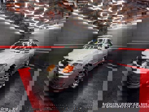 Used 2002 Toyota Avalon XLS image 2