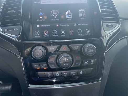 Used 2020 Jeep Grand Cherokee Limited X image 10