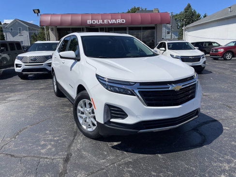 Used 2024 Chevrolet Equinox LT w/ LPO, Floor Liner Package image 1
