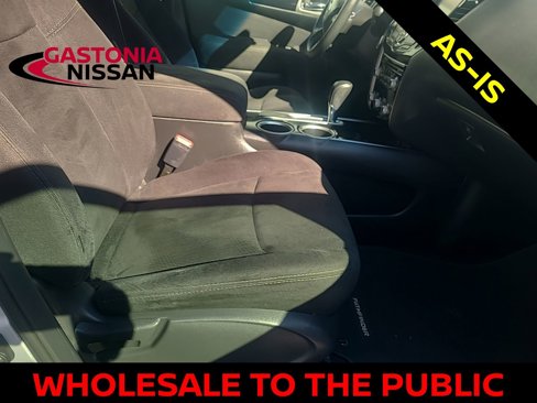 Used 2015 Nissan Pathfinder SV image 47