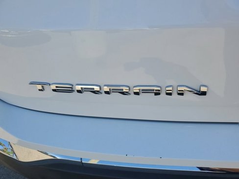Used 2022 GMC Terrain SLT image 8