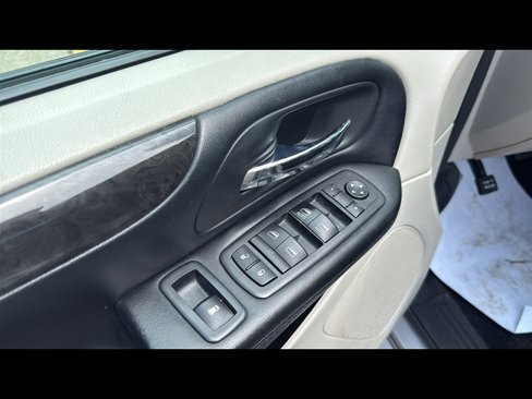 Used 2019 Dodge Grand Caravan SE image 8
