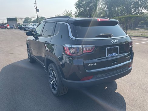 New 2025 Jeep Compass Limited image 4