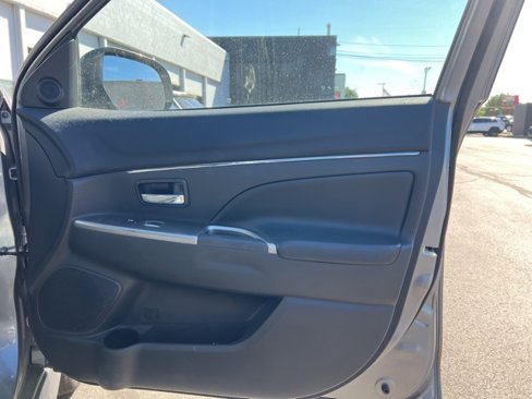 Used 2018 Mitsubishi Outlander Sport SE image 28