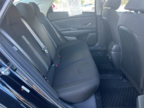 Used 2024 Hyundai Elantra SEL image 32