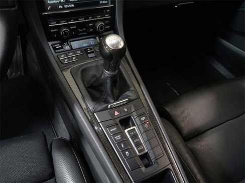 Used 2014 Porsche 911 Carrera 4 w/ Sportdesign Package image 17