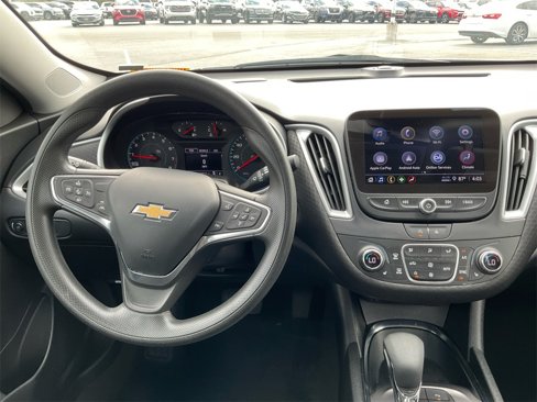 Used 2024 Chevrolet Malibu LT image 17